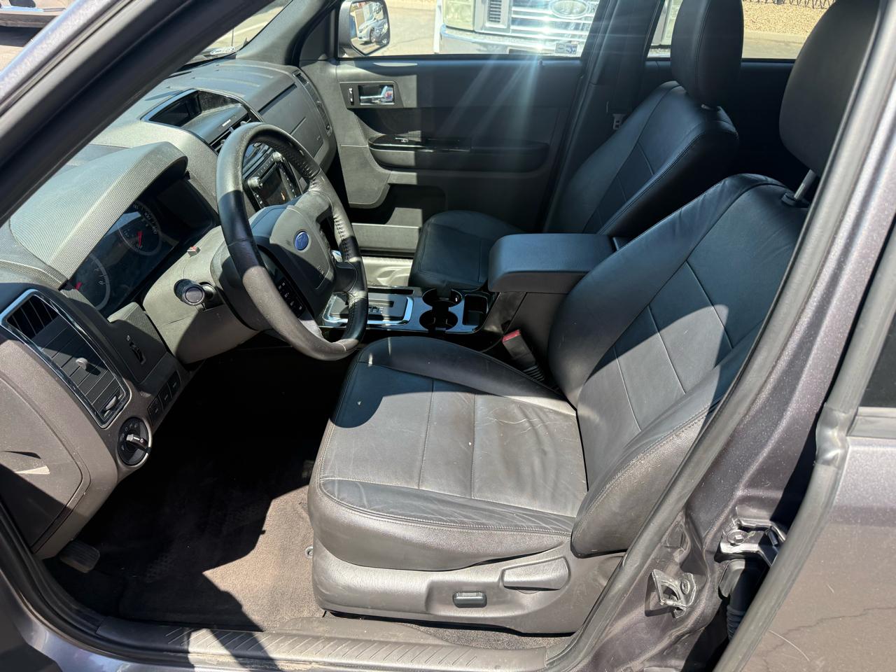 Ford Escape FWD 4dr Limited 2010