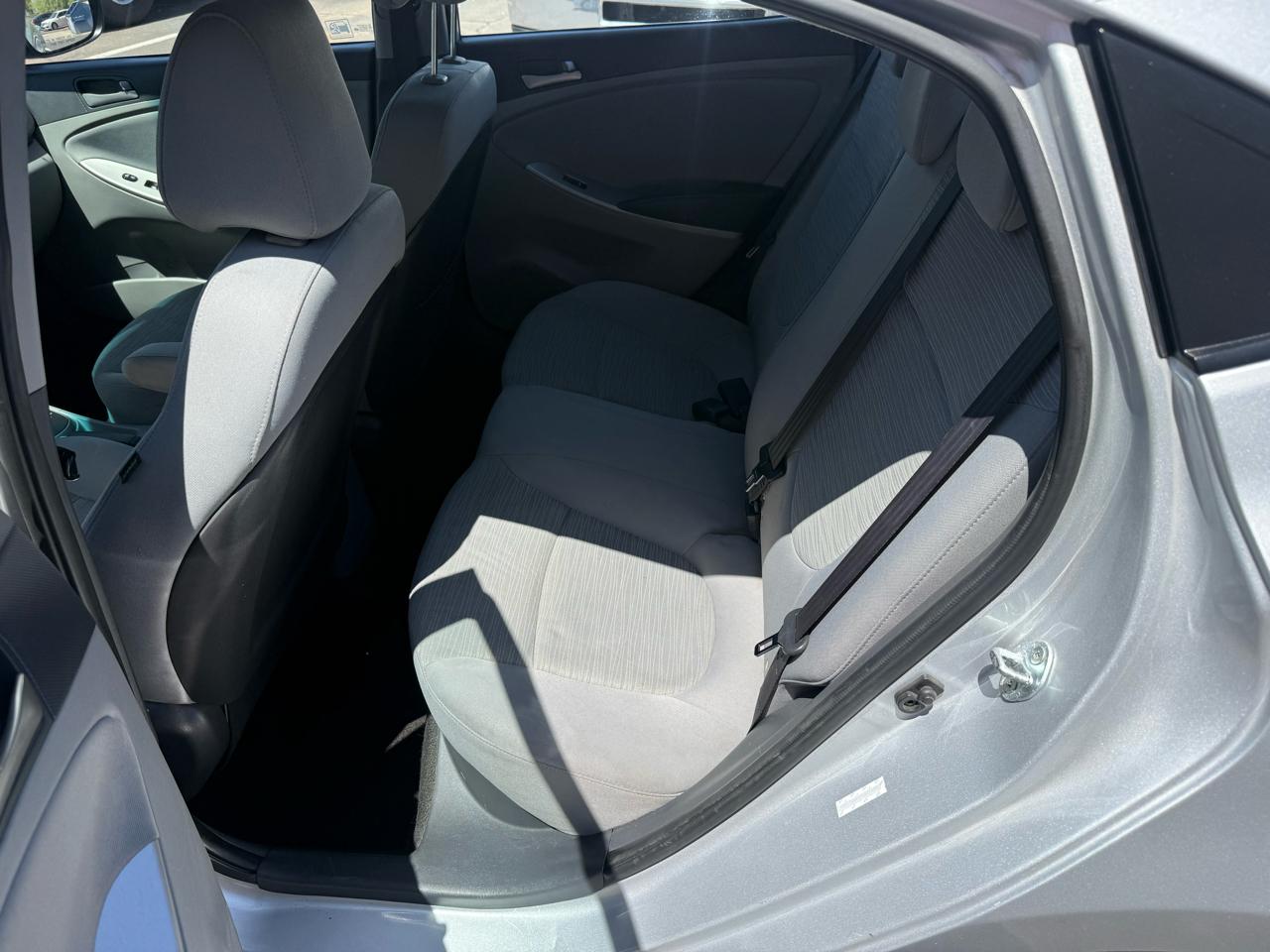 Hyundai Accent 4dr Sdn Auto GLS 2015