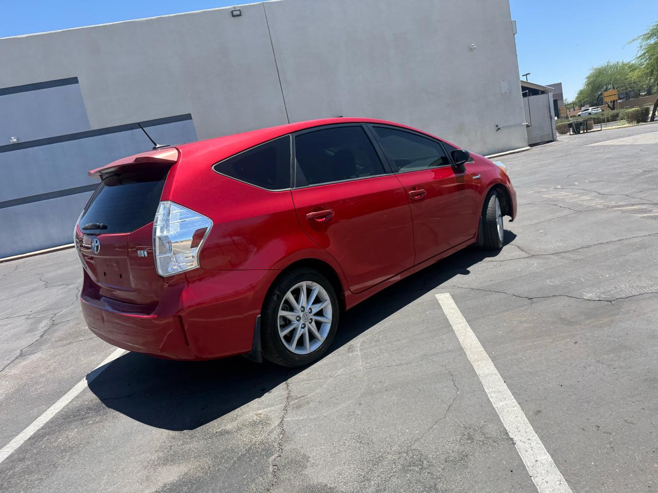 Toyota Prius V 5dr Wgn Three (Natl) 2012