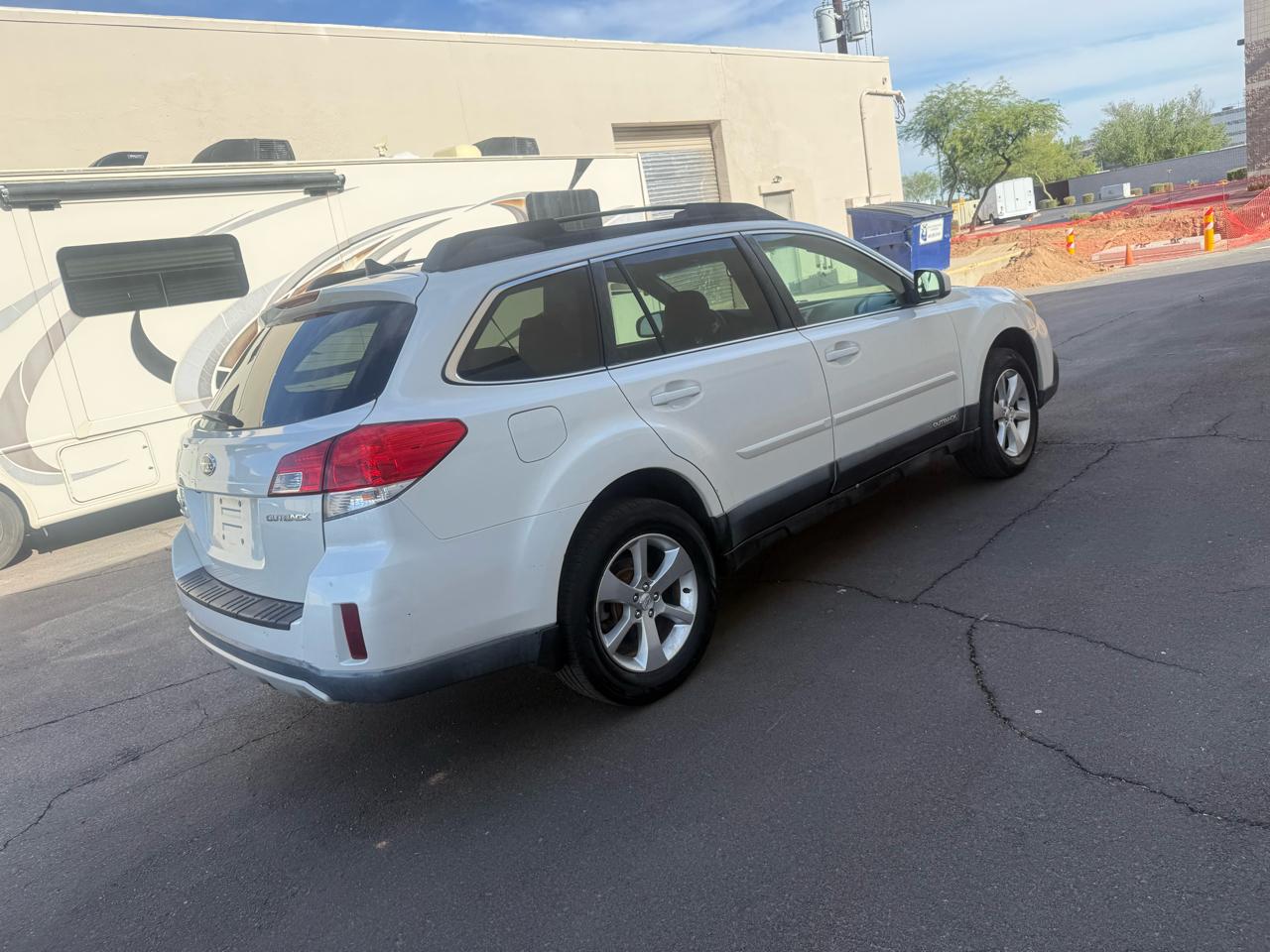 Subaru Outback 4dr Wgn H4 Auto 2.5i Limited 2013