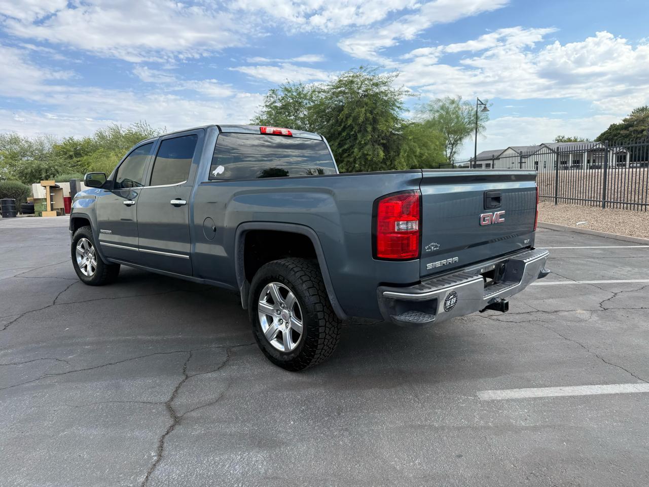 GMC Sierra 1500 4WD Crew Cab 153.0" SLT 2014