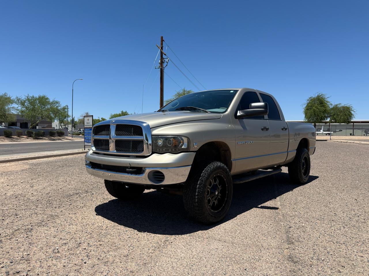 Dodge Ram 2500 4dr Quad Cab 140.5" WB 4WD SLT 2003