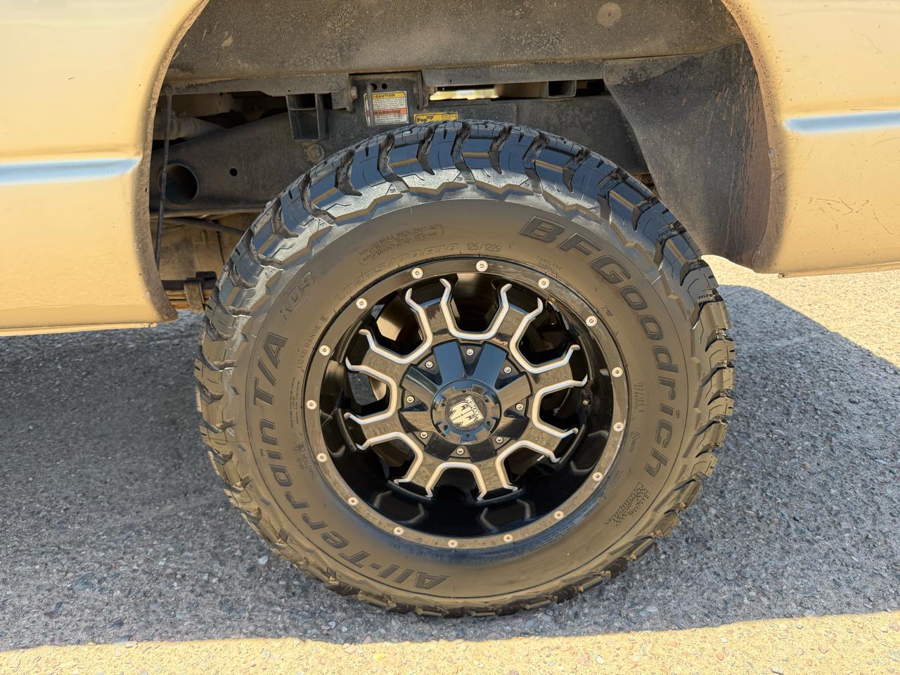 Dodge Ram 2500 4dr Quad Cab 140.5" WB 4WD SLT 2003