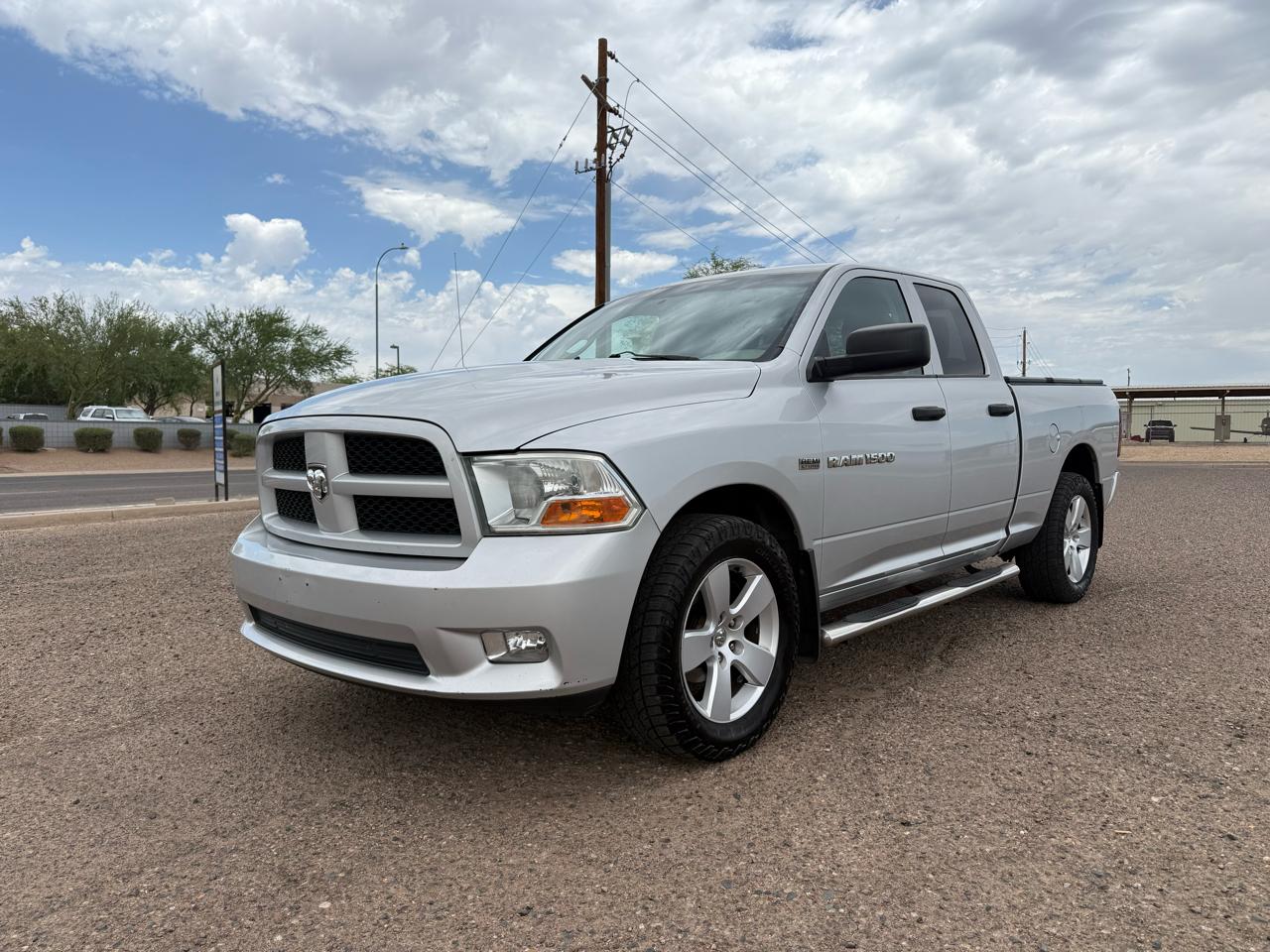 RAM 1500 4WD Quad Cab 140.5" Express 2012