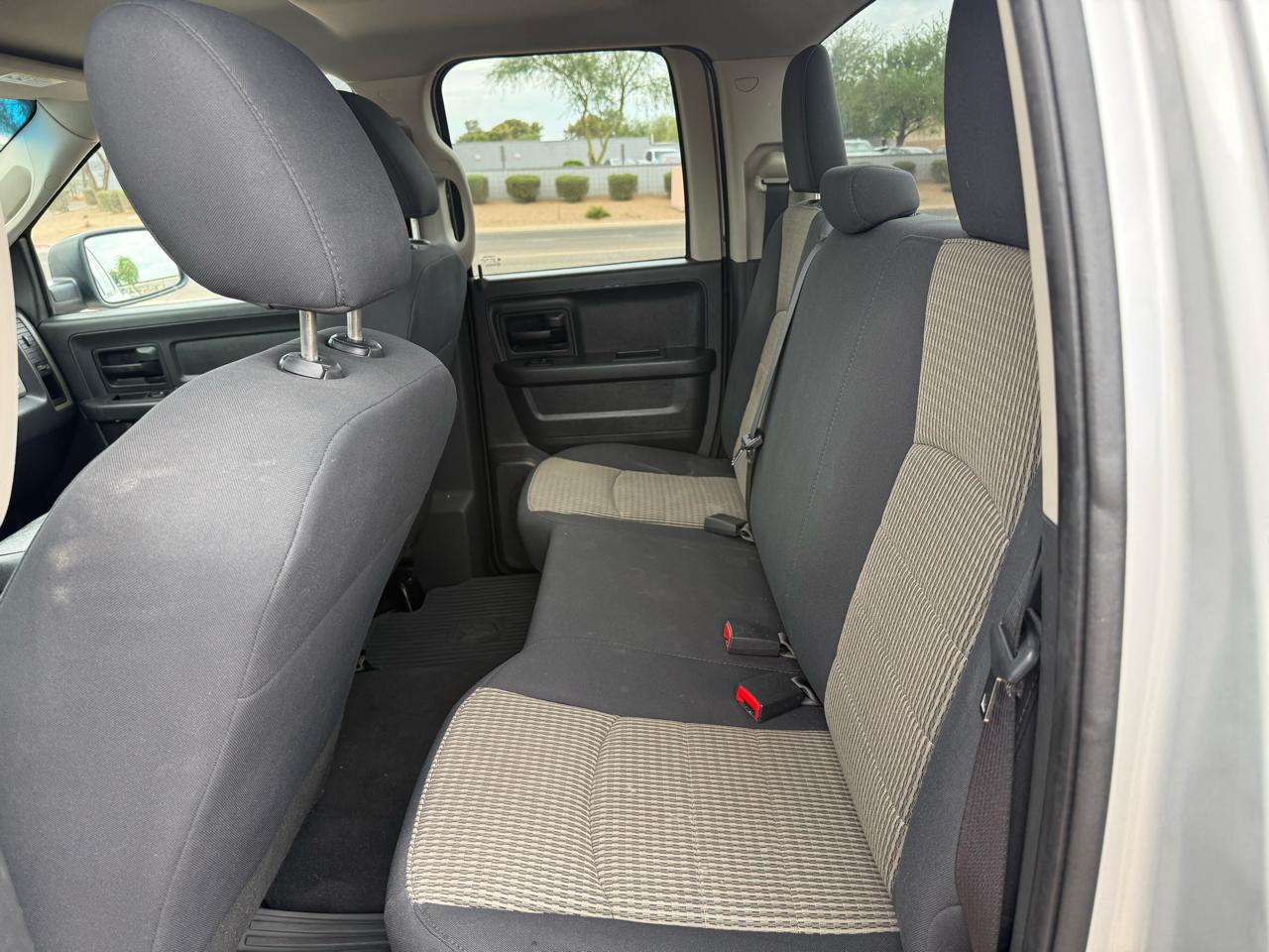 RAM 1500 4WD Quad Cab 140.5" Express 2012