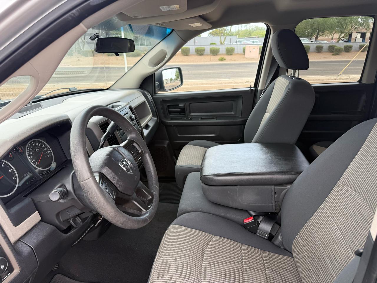 RAM 1500 4WD Quad Cab 140.5" Express 2012