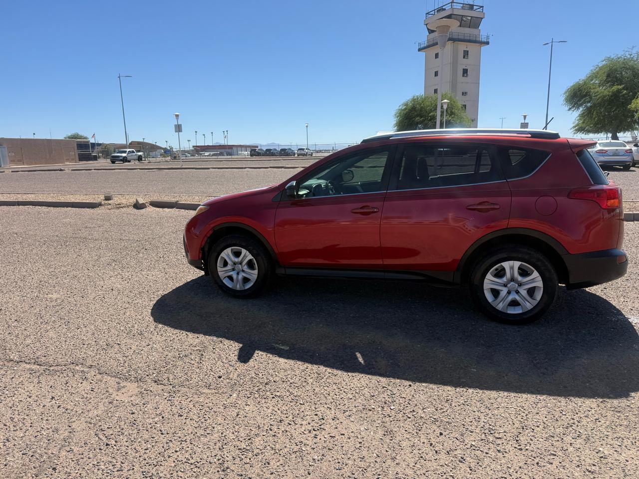 Toyota RAV4 FWD 4dr LE (Natl) 2015