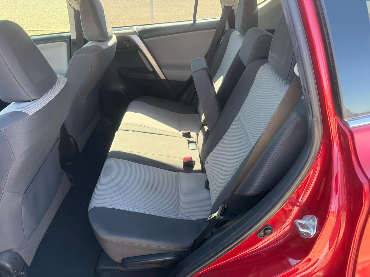 Toyota RAV4 FWD 4dr LE (Natl) 2015