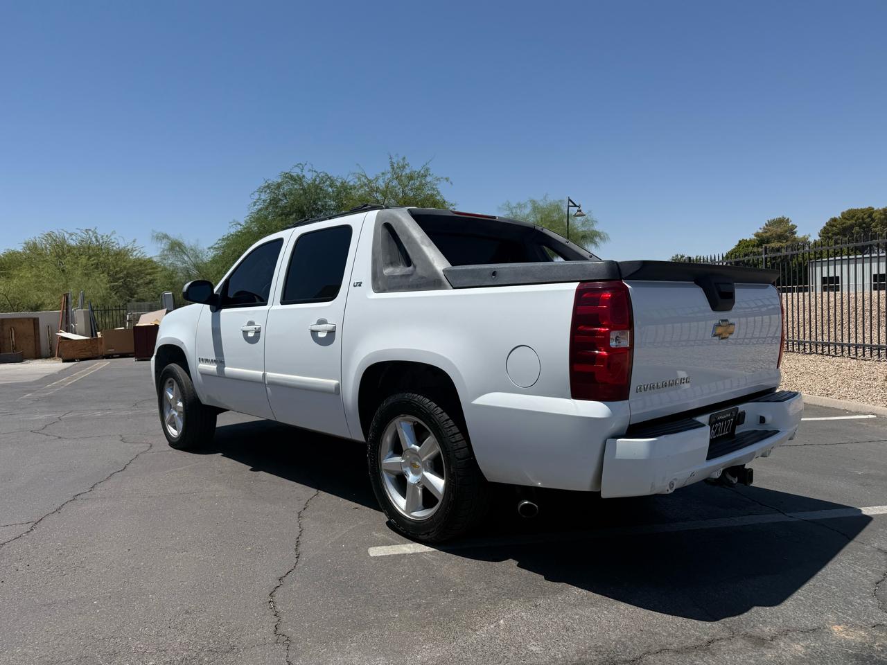 Chevrolet Avalanche 4WD Crew Cab 130" LTZ 2007
