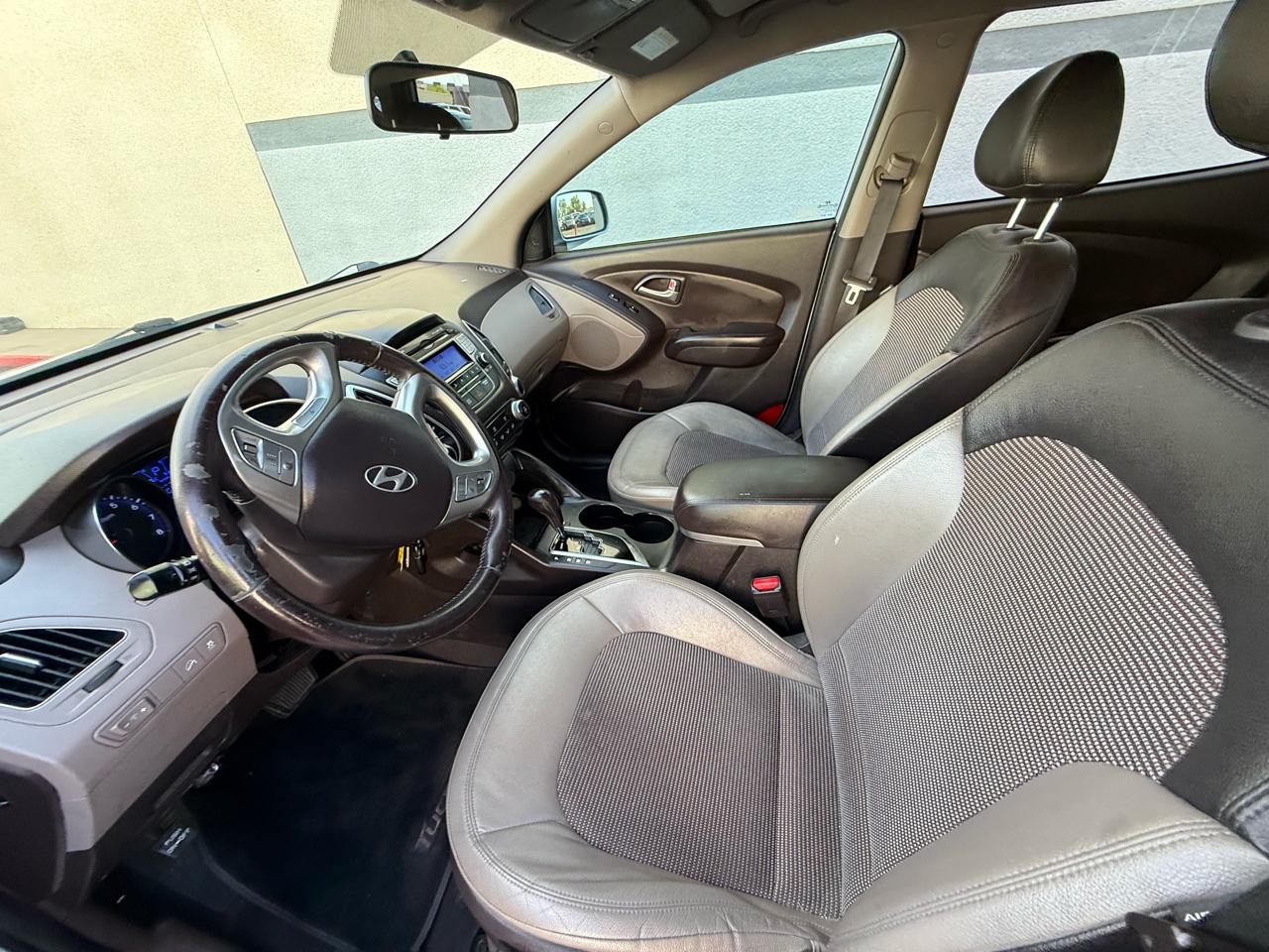 Hyundai Tucson FWD 4dr Auto GLS PZEV 2012