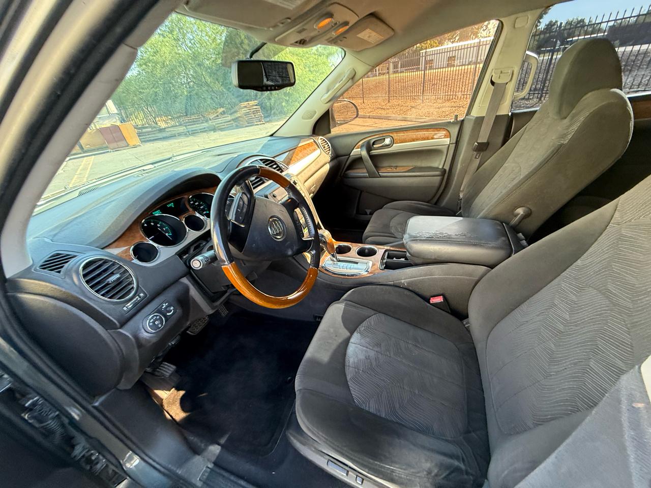Buick Enclave FWD 4dr CX 2011