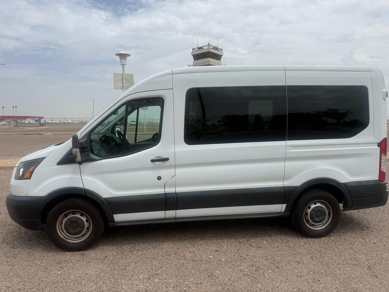 Ford Transit Passenger Wagon T-150 130" Med Roof XLT Sliding RH Dr 2019