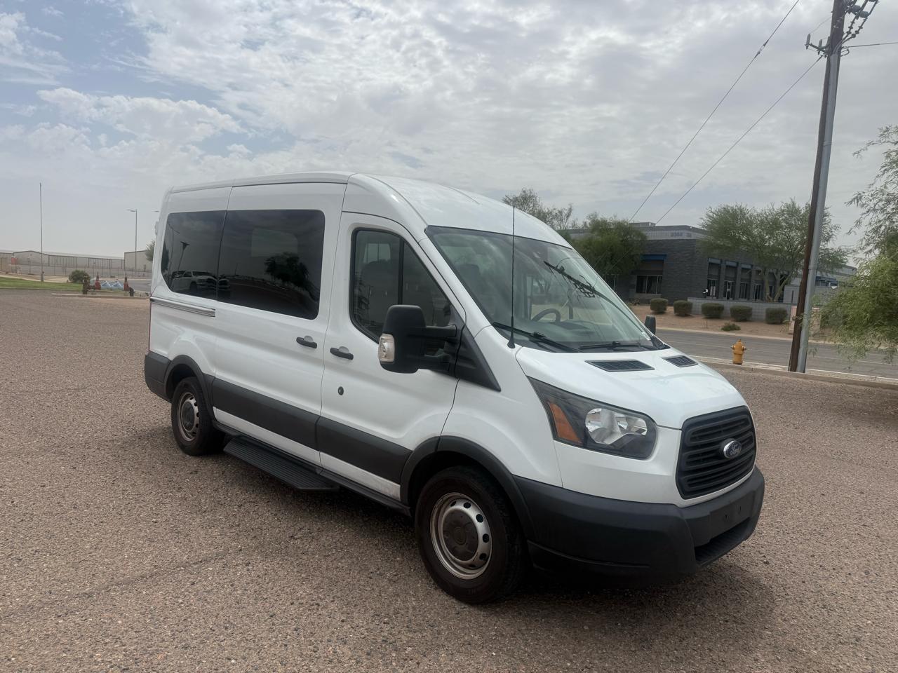 Ford Transit Passenger Wagon T-150 130" Med Roof XLT Sliding RH Dr 2019