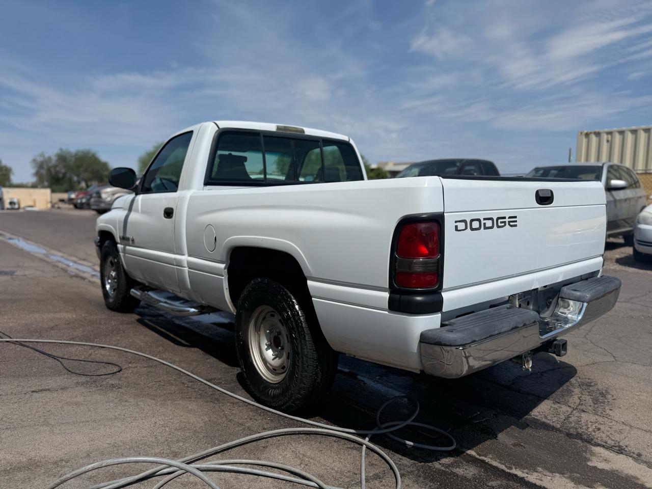 Dodge Ram 1500 2dr Reg Cab 119" WB 2000