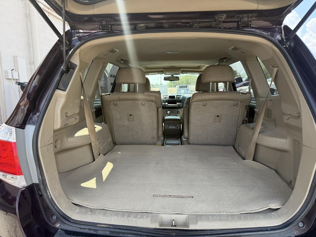 Toyota Highlander 4WD 4dr V6 Base (Natl) 2011