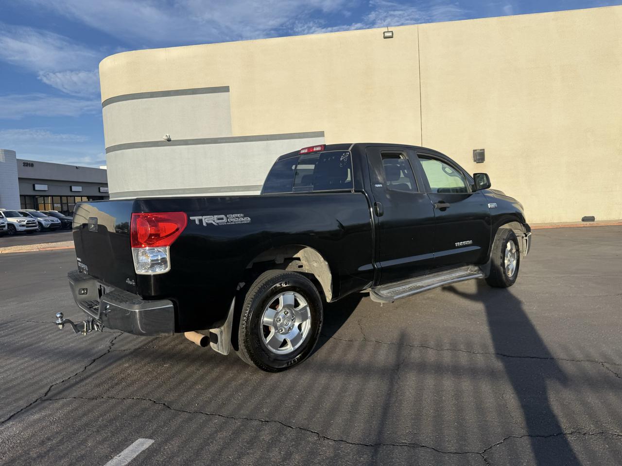 Toyota Tundra 4WD Truck Dbl 5.7L V8 6-Spd AT (Natl) 2008