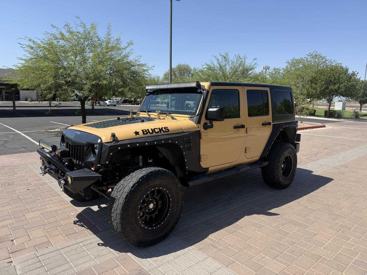 Jeep Wrangler Unlimited 4WD 4dr Sahara 2013