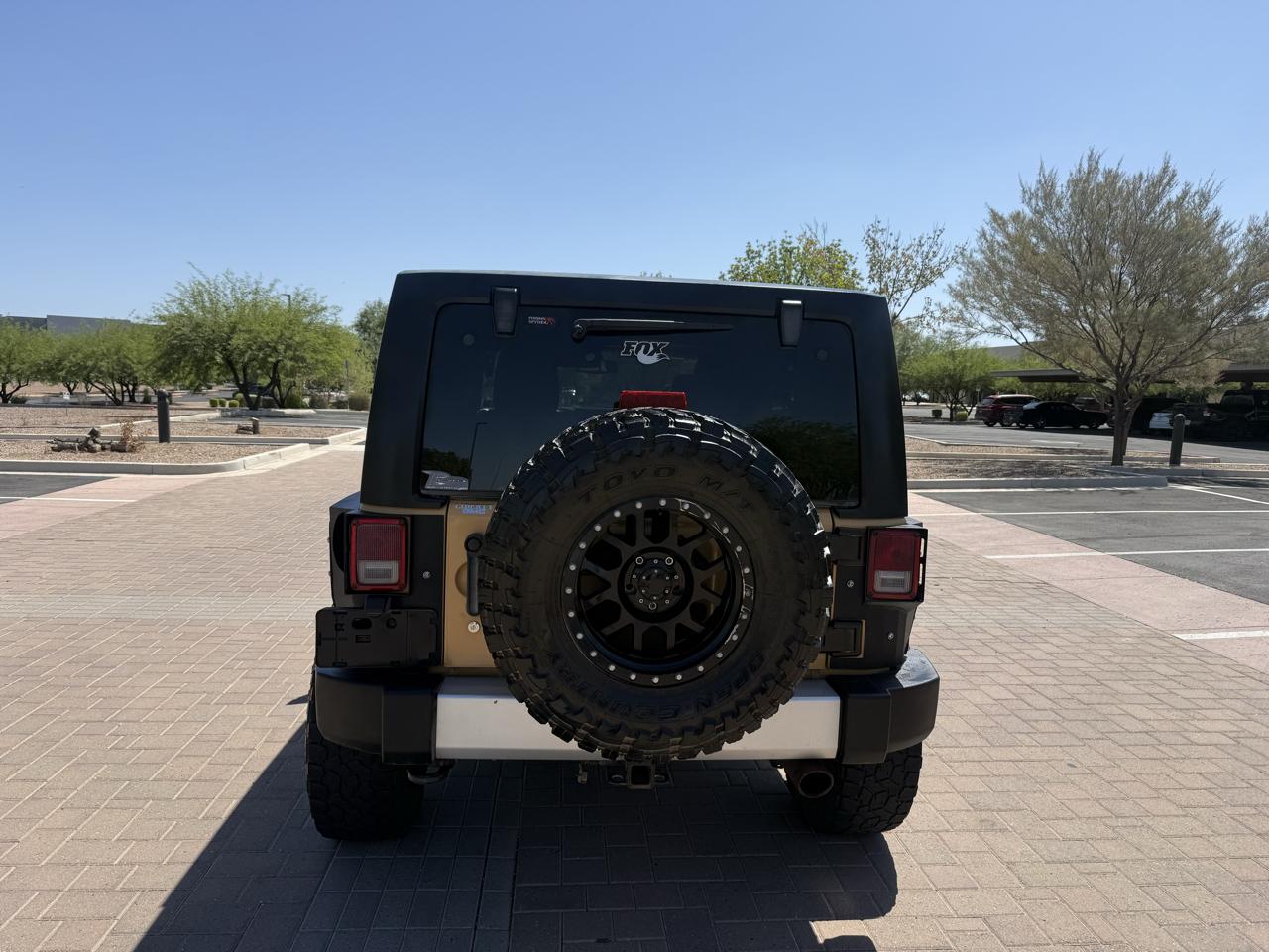 Jeep Wrangler Unlimited 4WD 4dr Sahara 2013