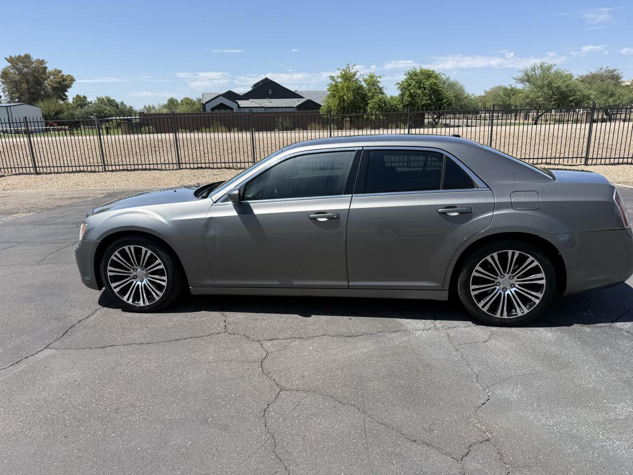 Chrysler 300 4dr Sdn V6 300S RWD 2012