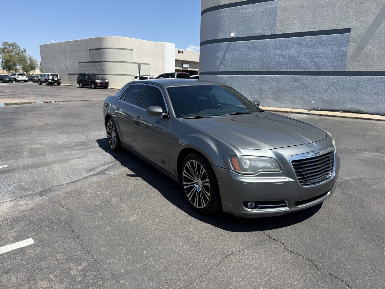 Chrysler 300 4dr Sdn V6 300S RWD 2012