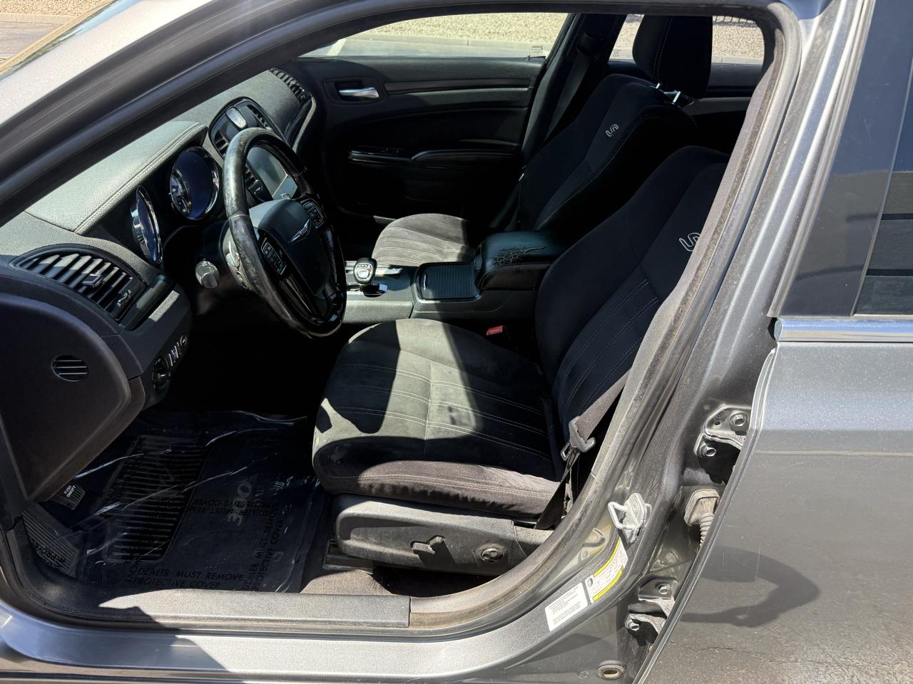 Chrysler 300 4dr Sdn V6 300S RWD 2012