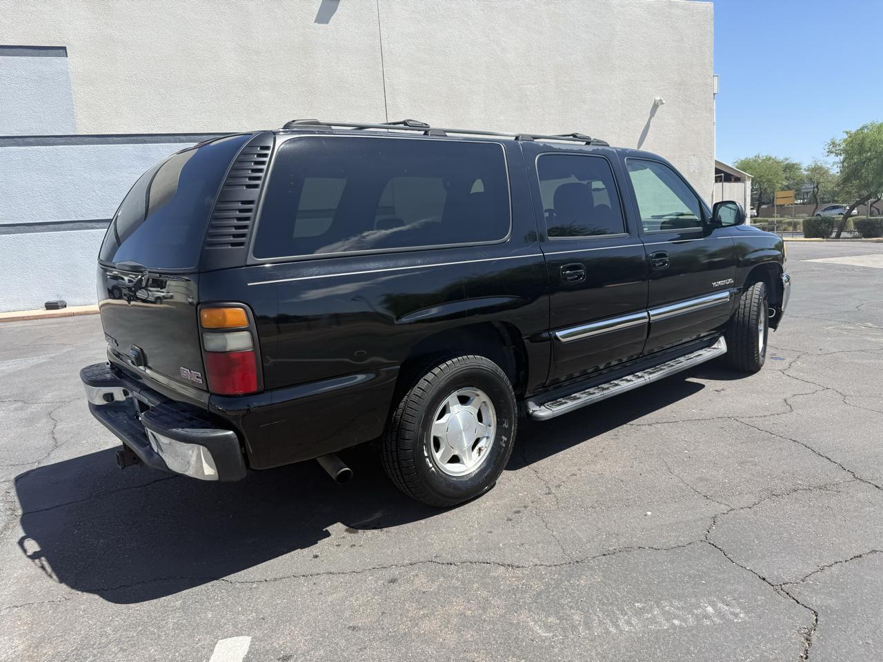 GMC Yukon XL 4dr 1500 4WD SLT 2005