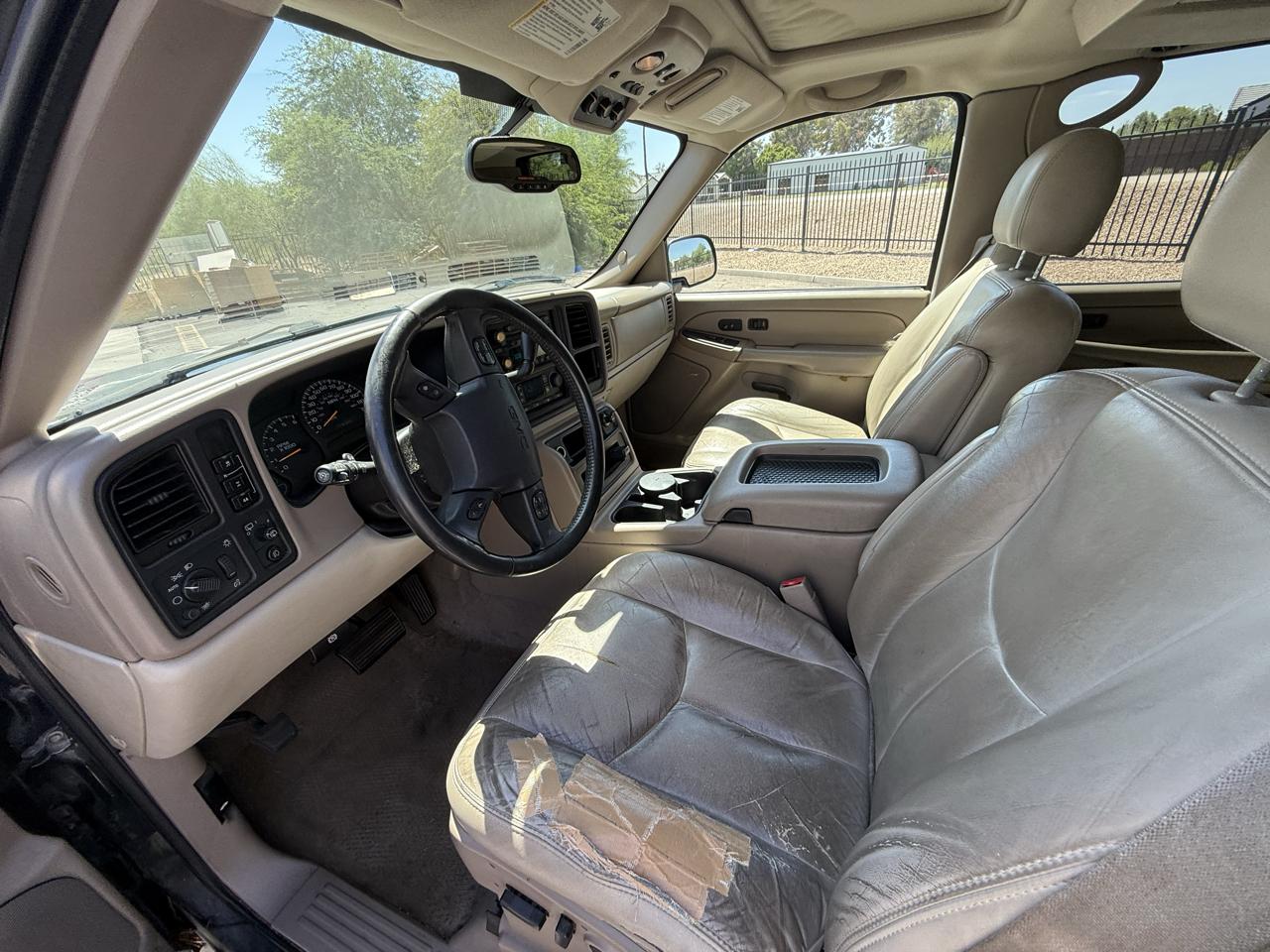GMC Yukon XL 4dr 1500 4WD SLT 2005