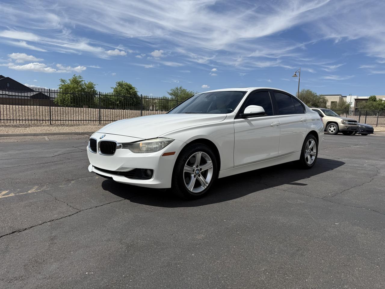 BMW 3 Series 4dr Sdn 328i RWD SULEV 2012