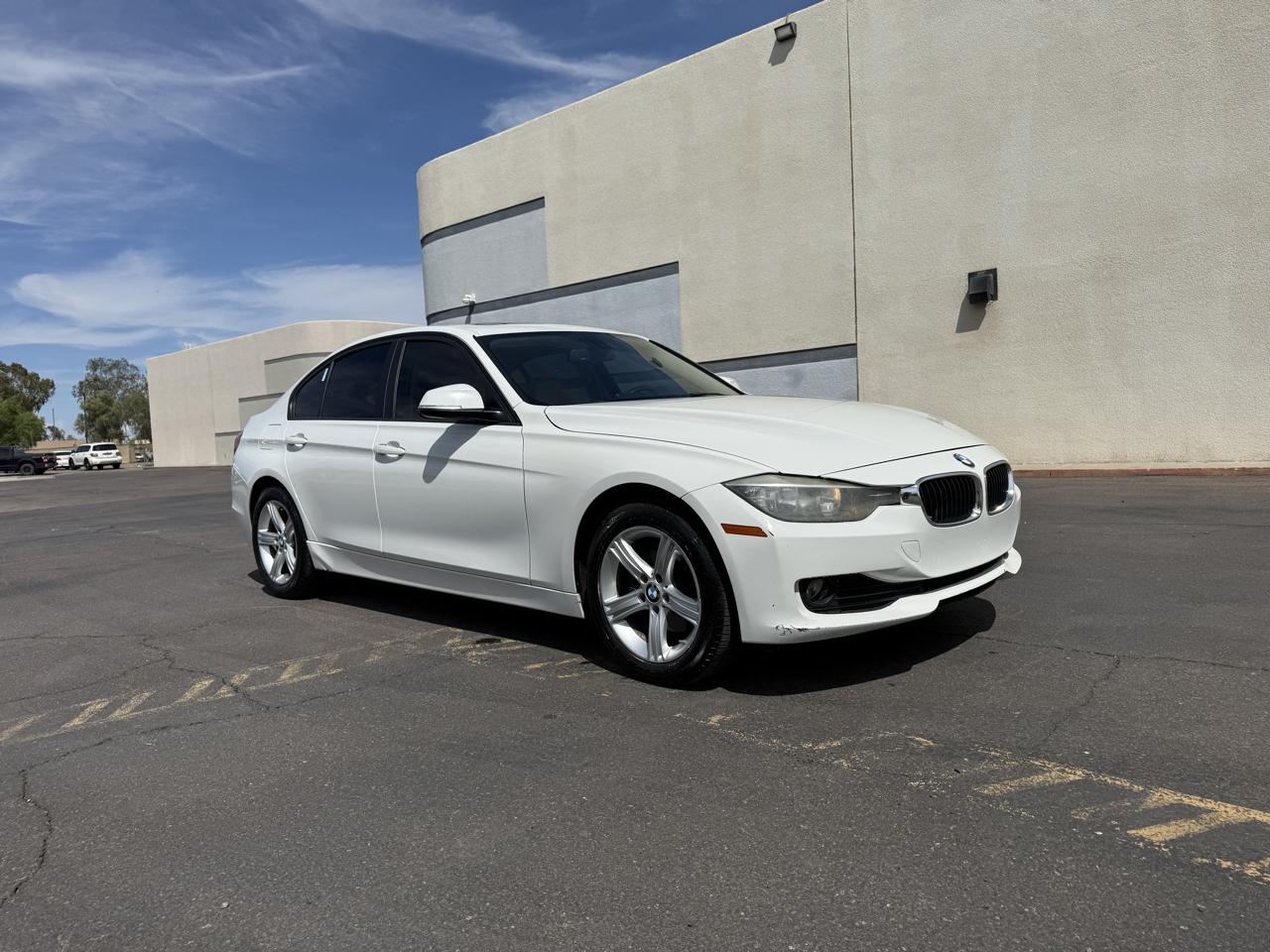 BMW 3 Series 4dr Sdn 328i RWD SULEV 2012