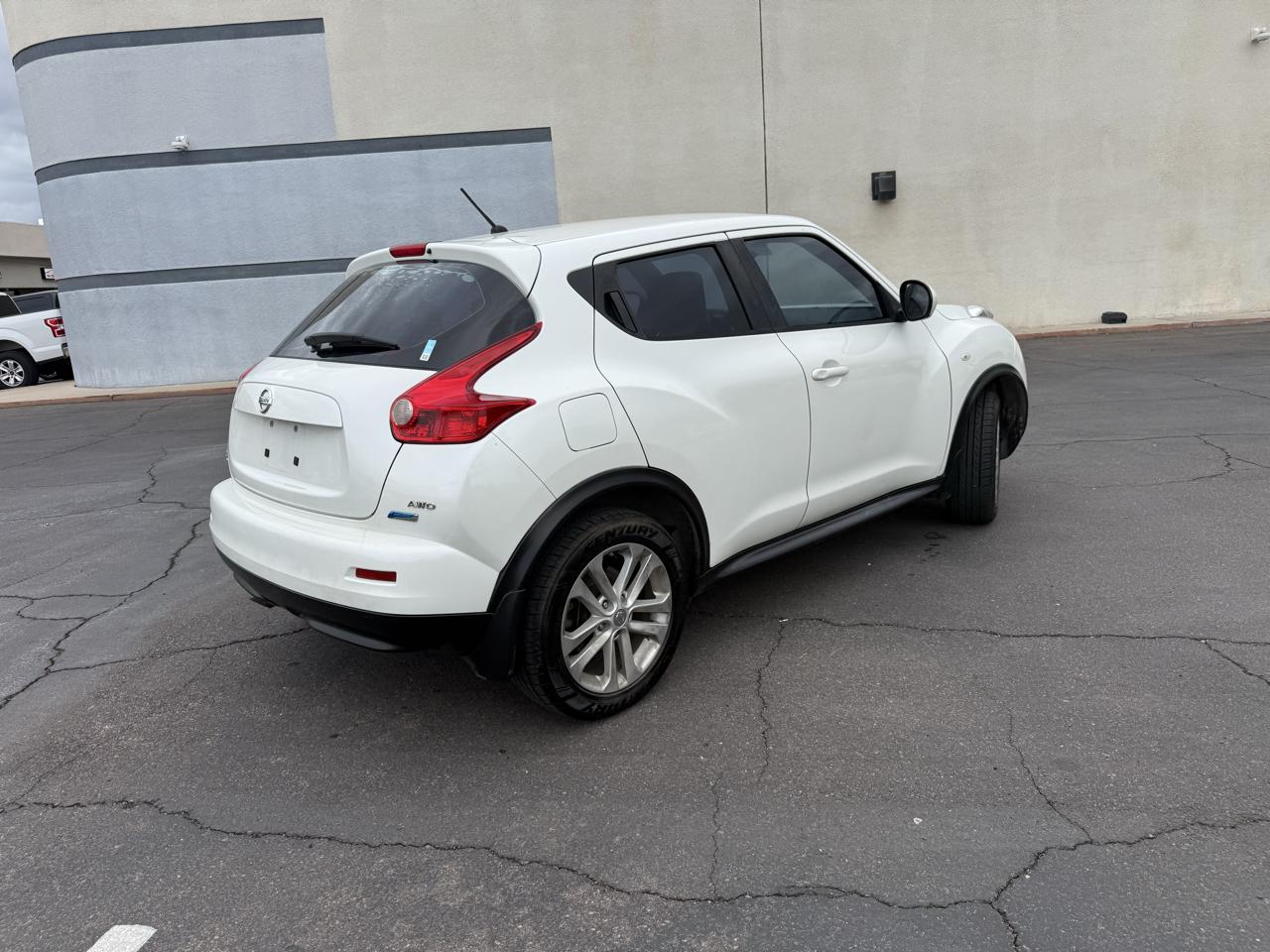 Nissan Juke 5dr Wgn CVT S AWD 2014