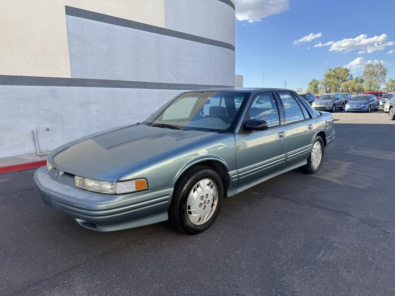 Oldsmobile Cutlass Supreme 4dr Sedan Series II - R7C 1995