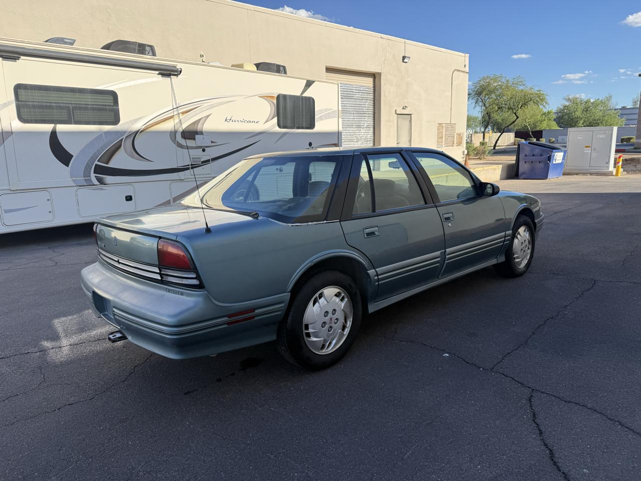 Oldsmobile Cutlass Supreme 4dr Sedan Series II - R7C 1995