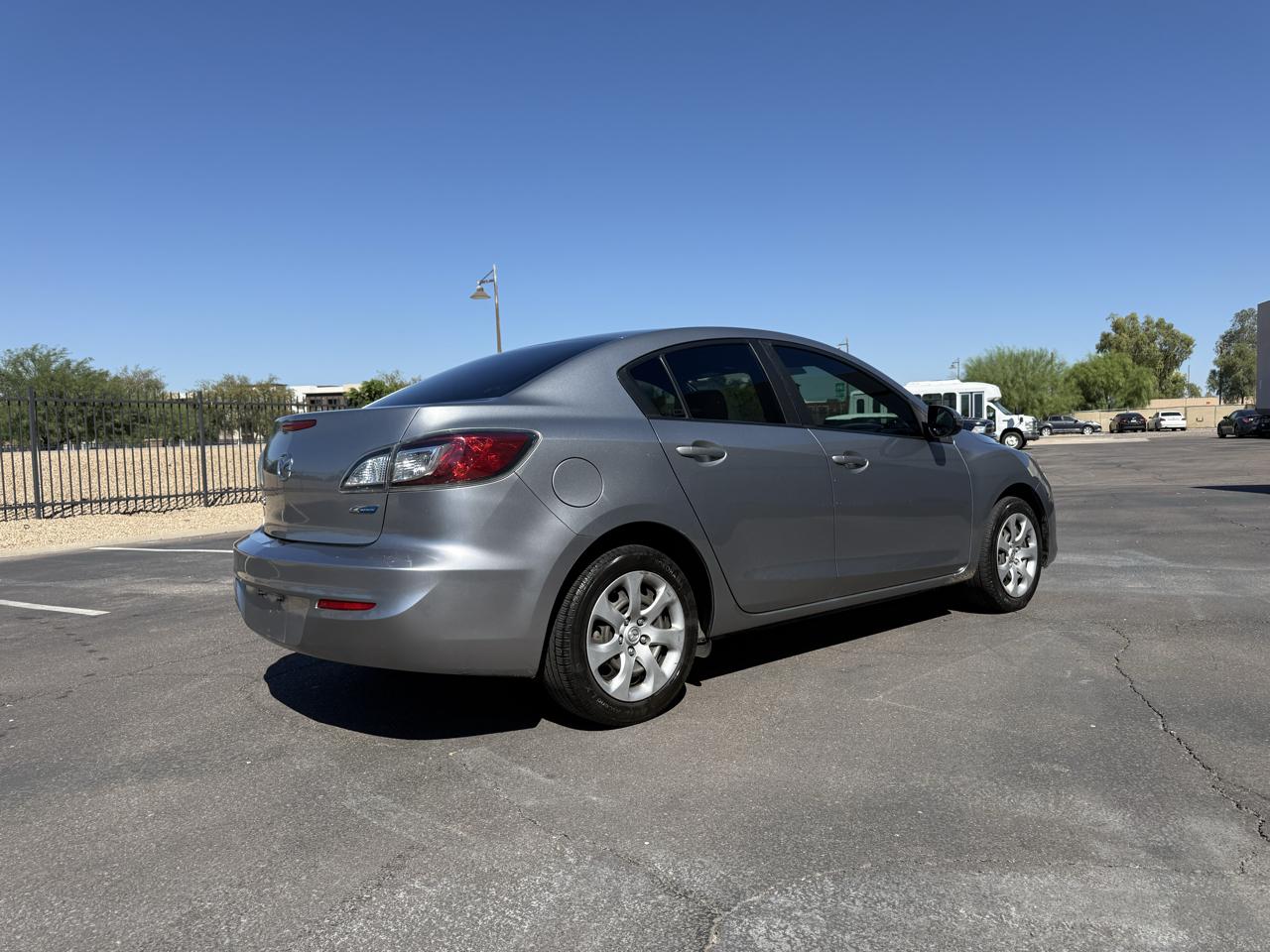 Mazda MAZDA3 4dr Sdn Auto i Sport 2013