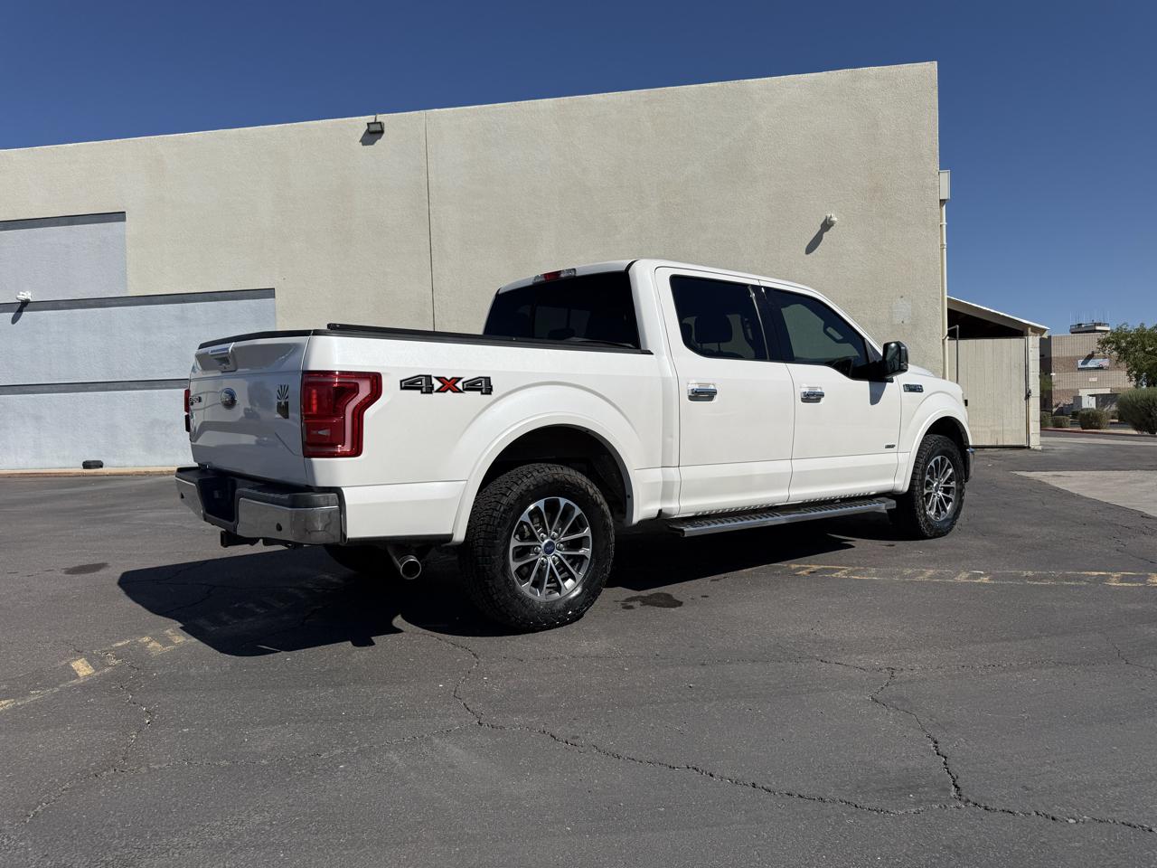 Ford F-150 4WD SuperCrew 145" Lariat 2015