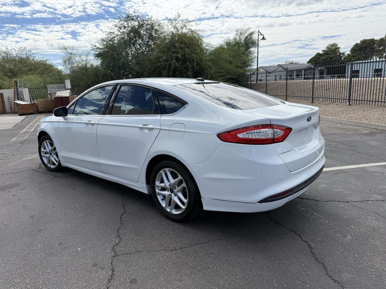 Ford Fusion 4dr Sdn SE FWD 2014