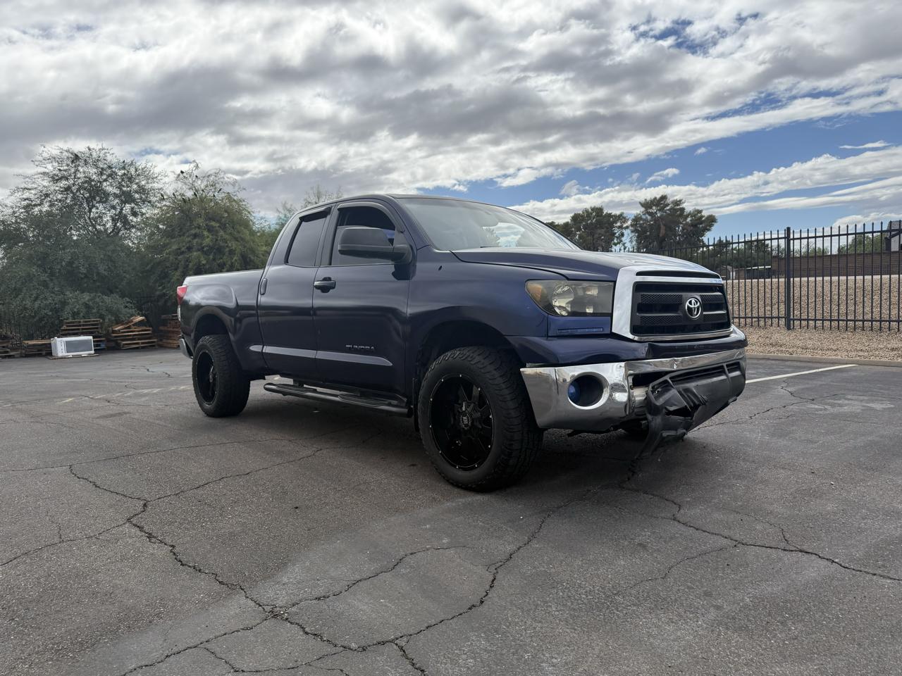 Toyota Tundra 2WD Truck Dbl 4.6L V8 6-Spd AT (Natl) 2011