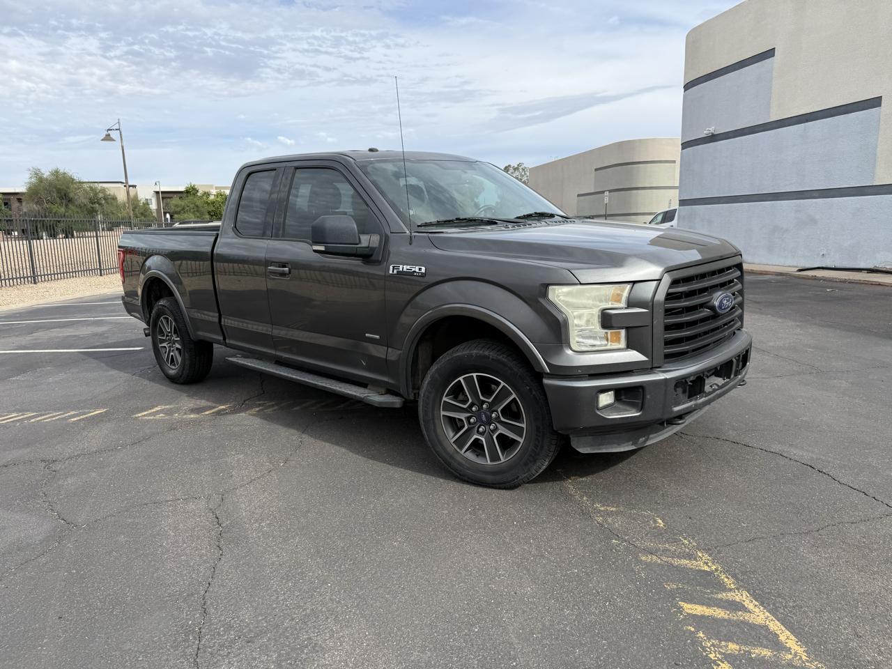 Ford F-150 4WD SuperCab 145" Lariat 2015