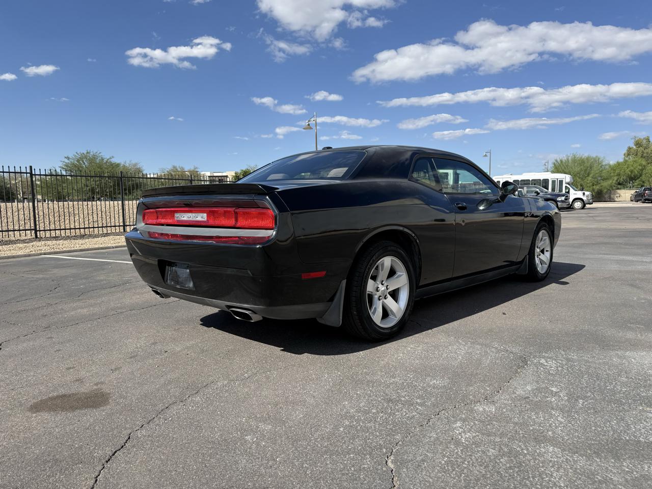Dodge Challenger 2dr Cpe R/T 2011