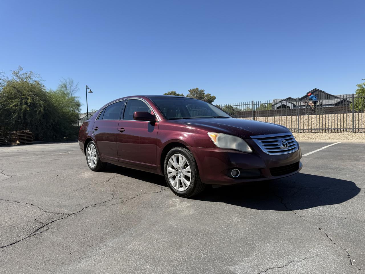Toyota Avalon 4dr Sdn Limited (Natl) 2010