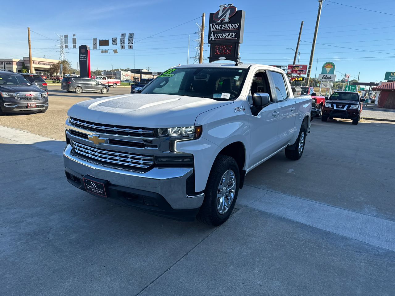 2022 Chevrolet Silverado 1500 LT photo 4