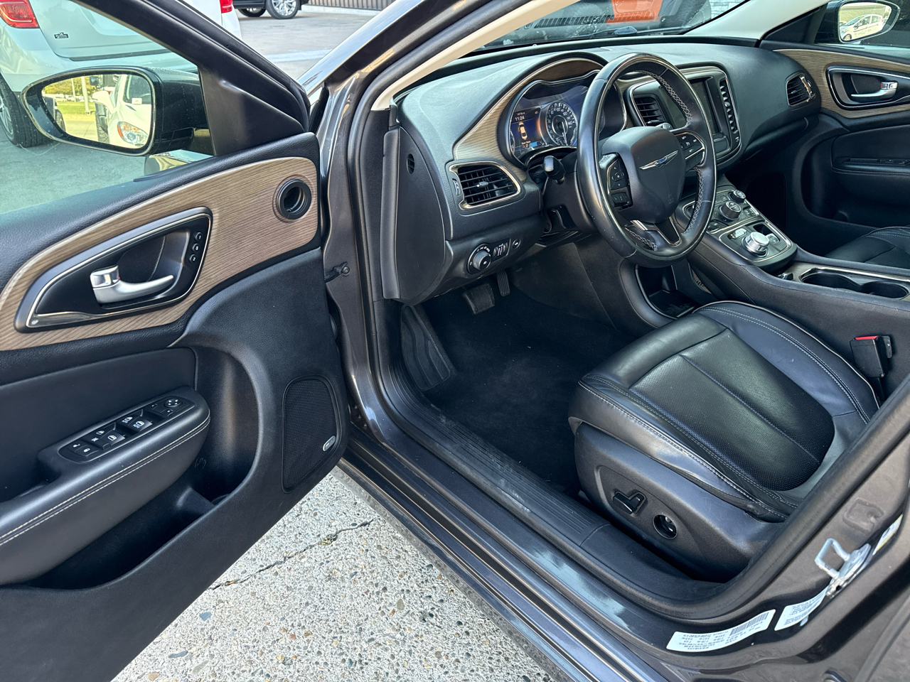 Chrysler 200 C 2015 Chrysler 200 C 2015