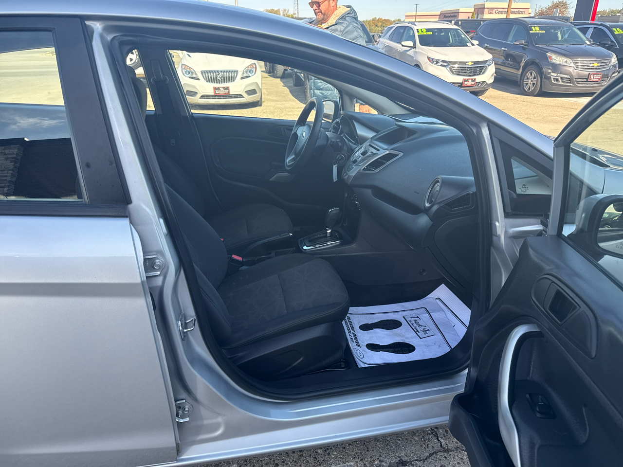 Ford Fiesta SE Hatchback 2012 Ford Fiesta SE Hatchback 2012