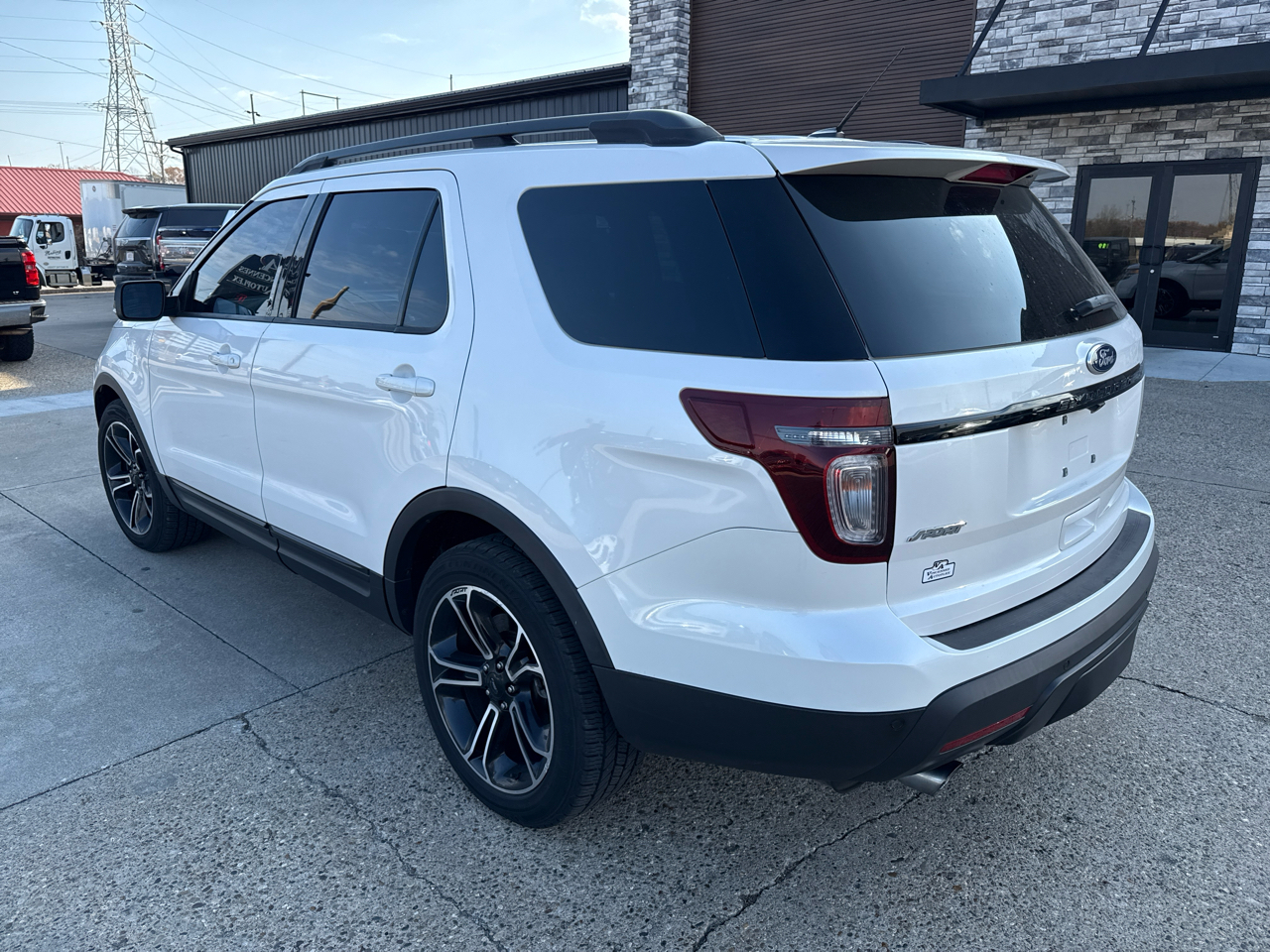 2015 Ford Explorer Sport photo 2