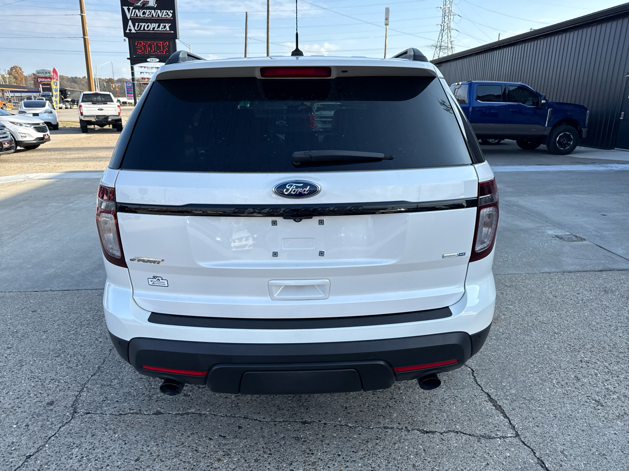 2015 Ford Explorer Sport photo 3