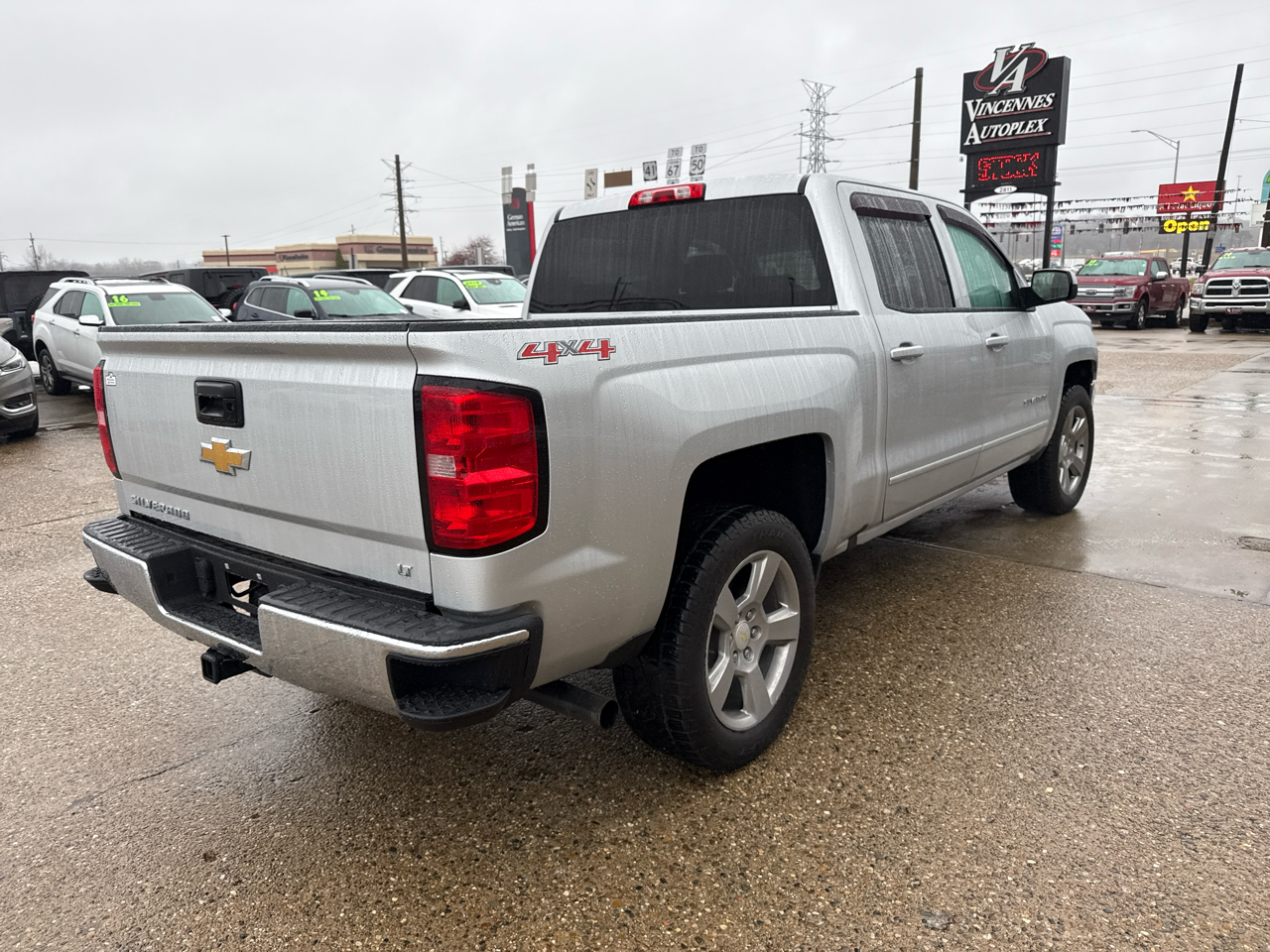 2016 Chevrolet Silverado 1500 LT photo 3