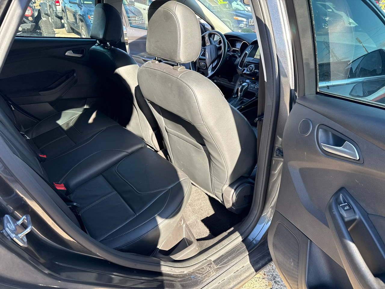 Ford Focus Titanium Hatch 2017