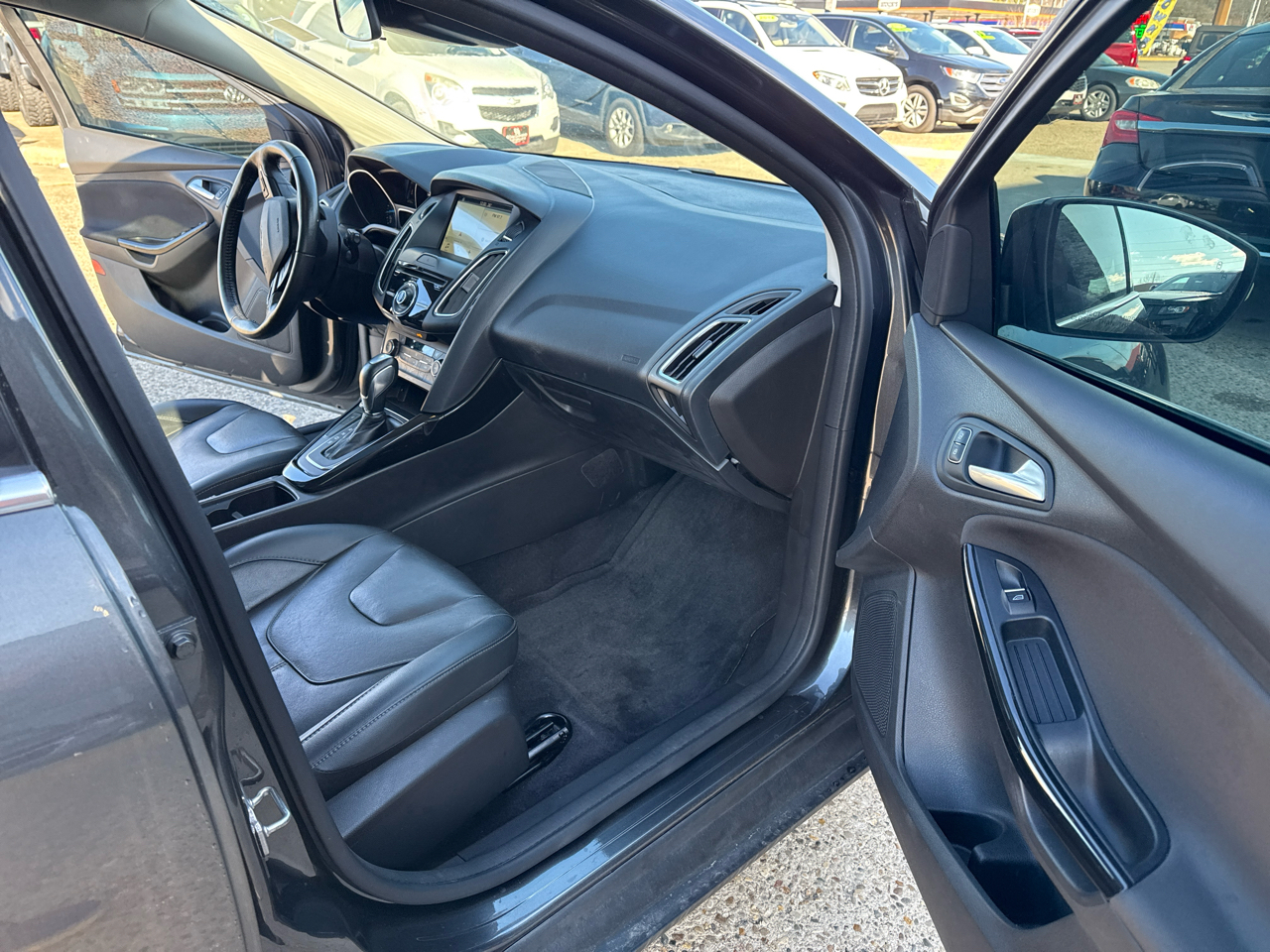 Ford Focus Titanium Hatch 2017