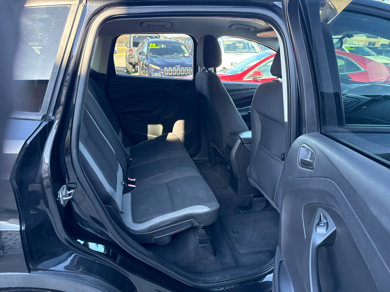 Ford Escape S FWD 2013