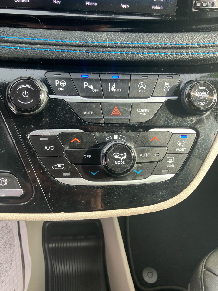 Chrysler Pacifica Touring L AWD 2021