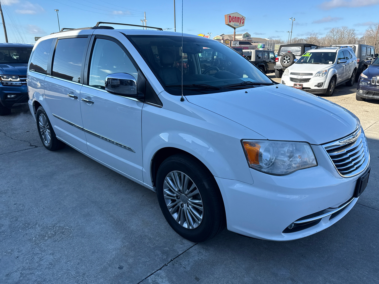 Chrysler Town & Country Touring-L 2014